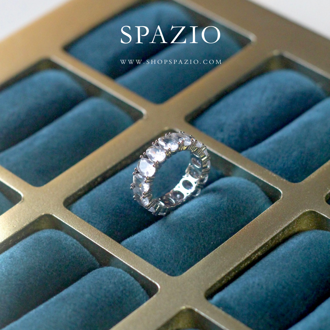 Eterna Oval Ring