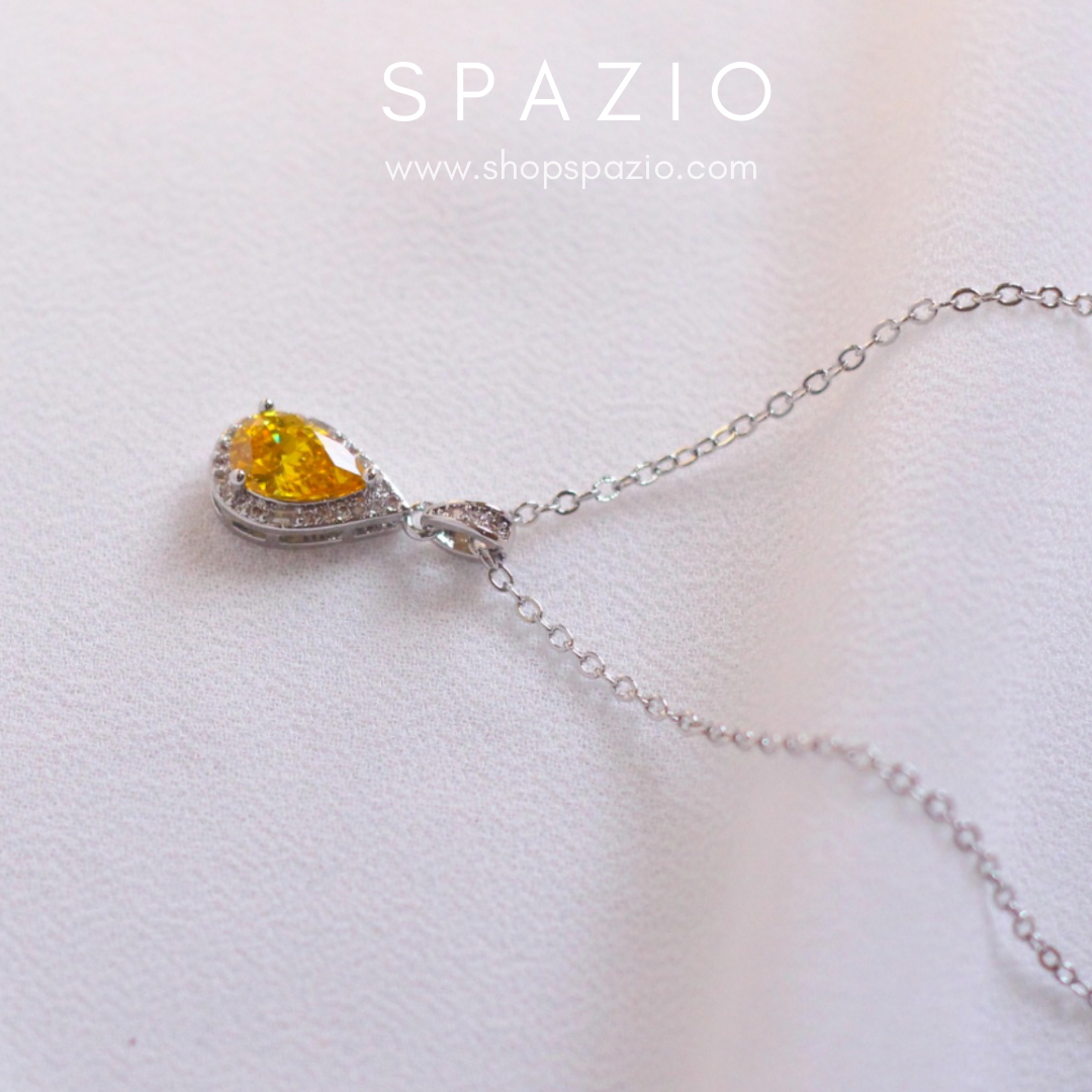 Maavis Necklace