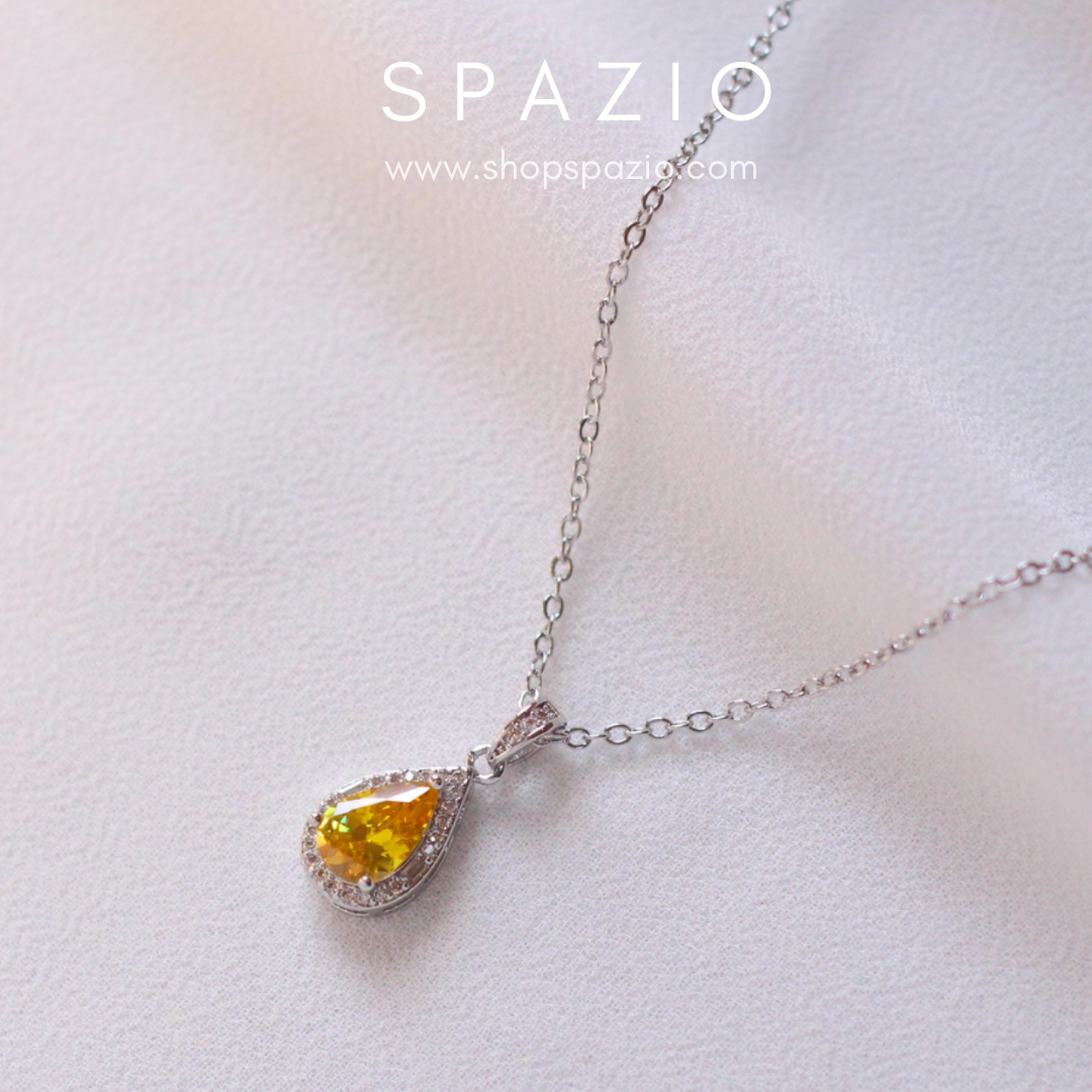 Maavis Necklace