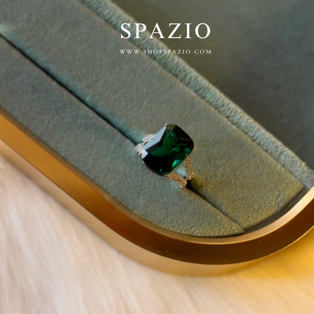 Majestic Emerald Ring-Adjustable