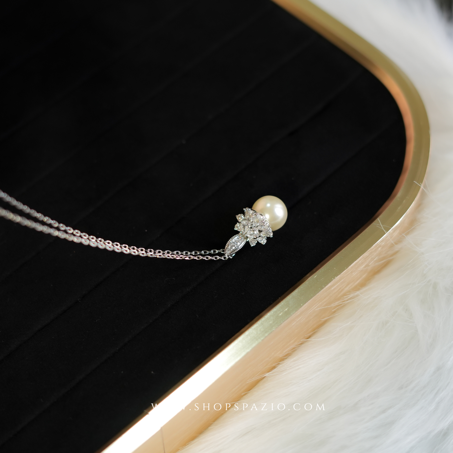 Pearl Muse Pendant