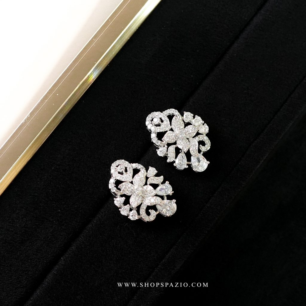Noor Gleam Studs - Silver