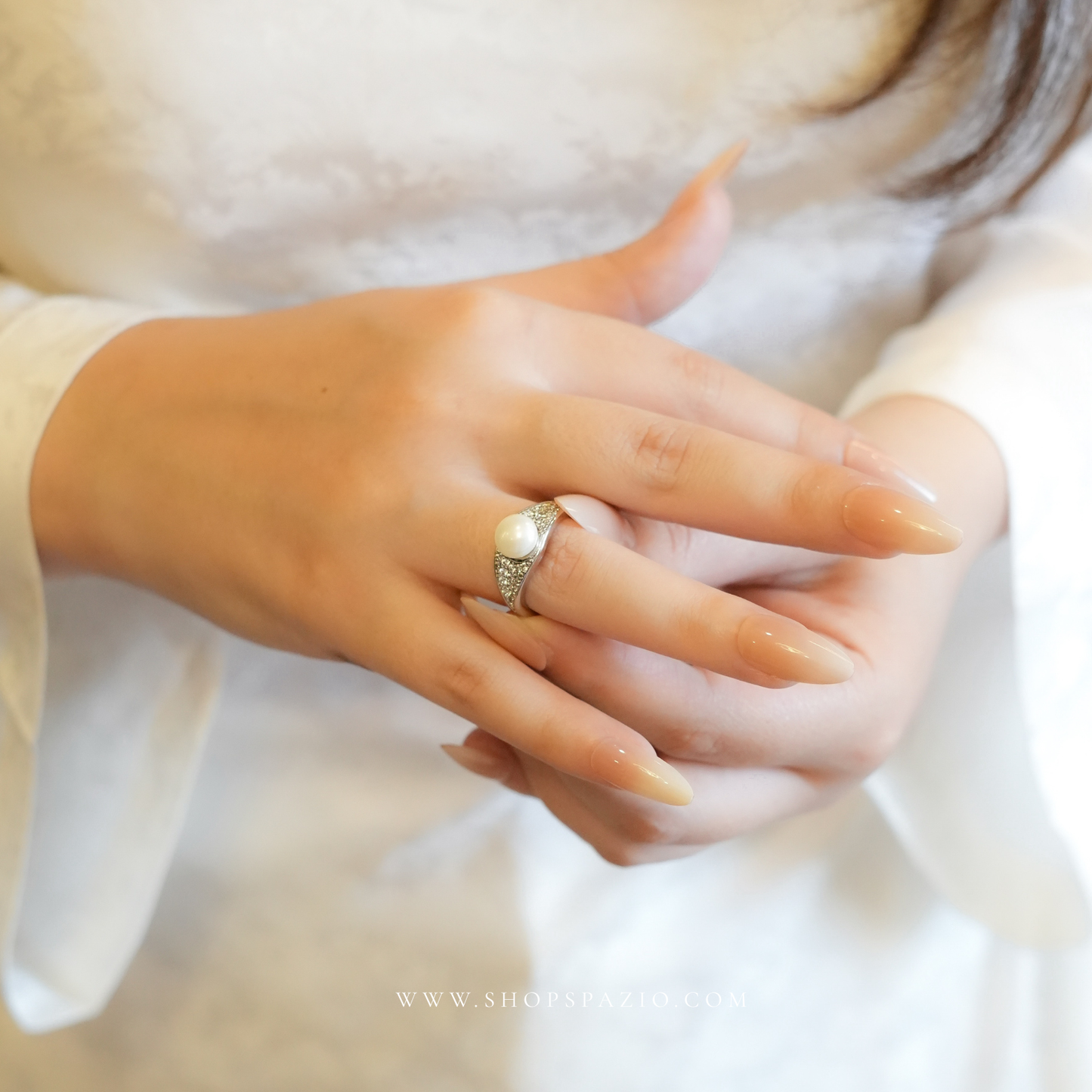 Pearl Glint Ring