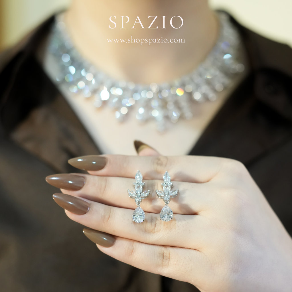 Elara Necklace Set