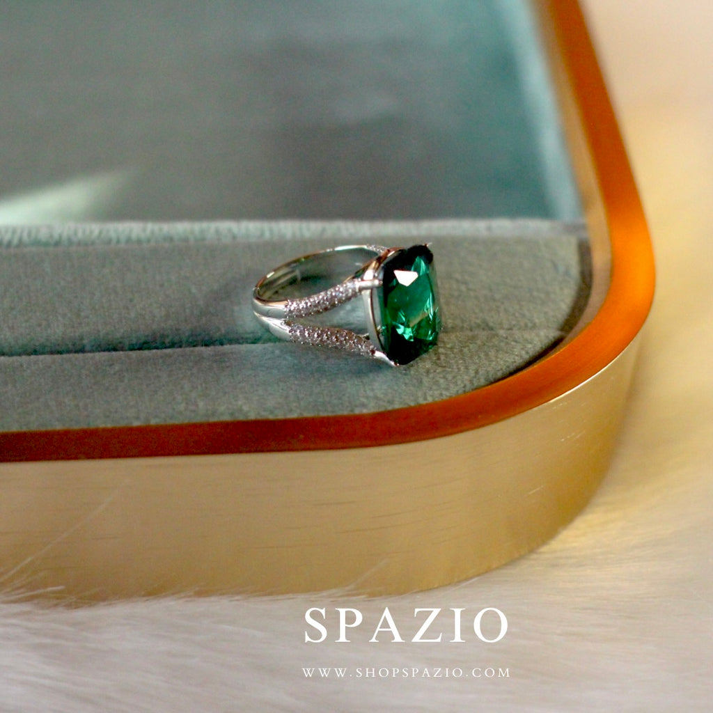Majestic Emerald Ring-Adjustable