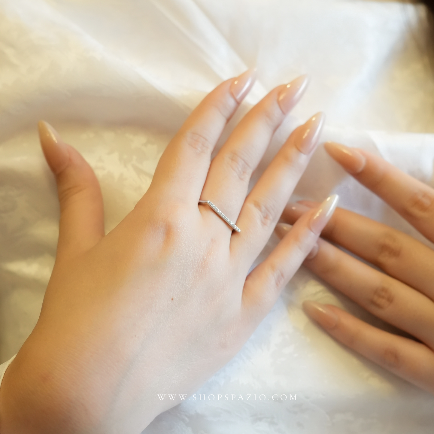 Linea Spark Ring