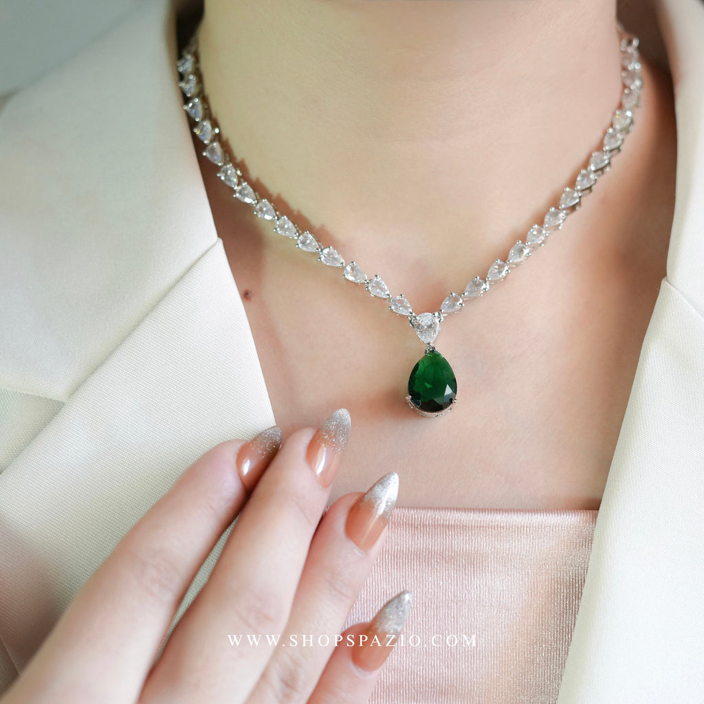 Emerald Dewdrop Necklace Set