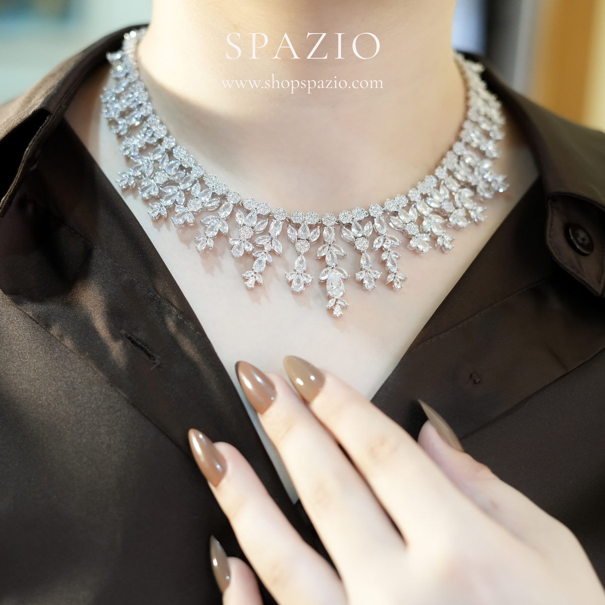 Elara Necklace Set