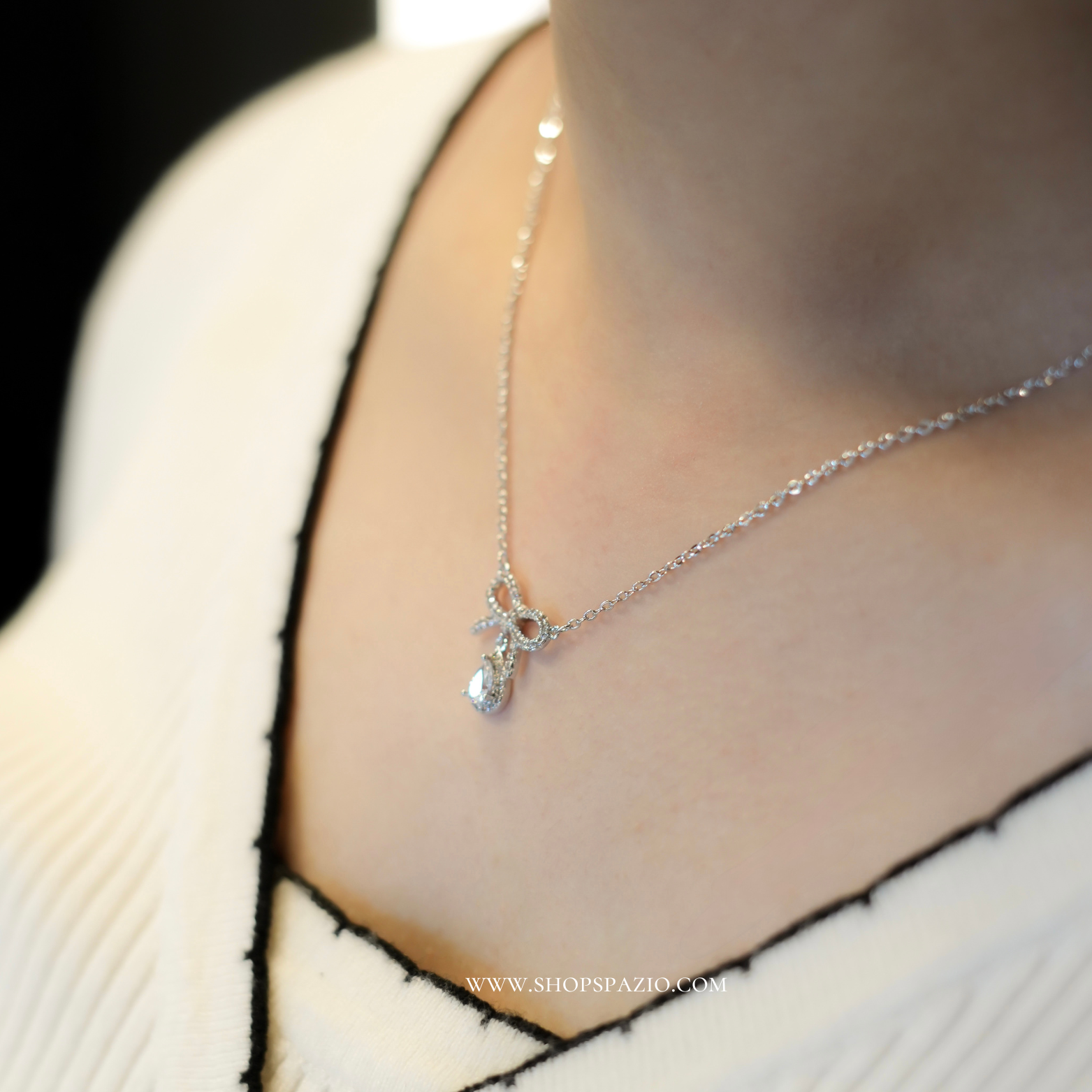 Flutter Drop Pendant