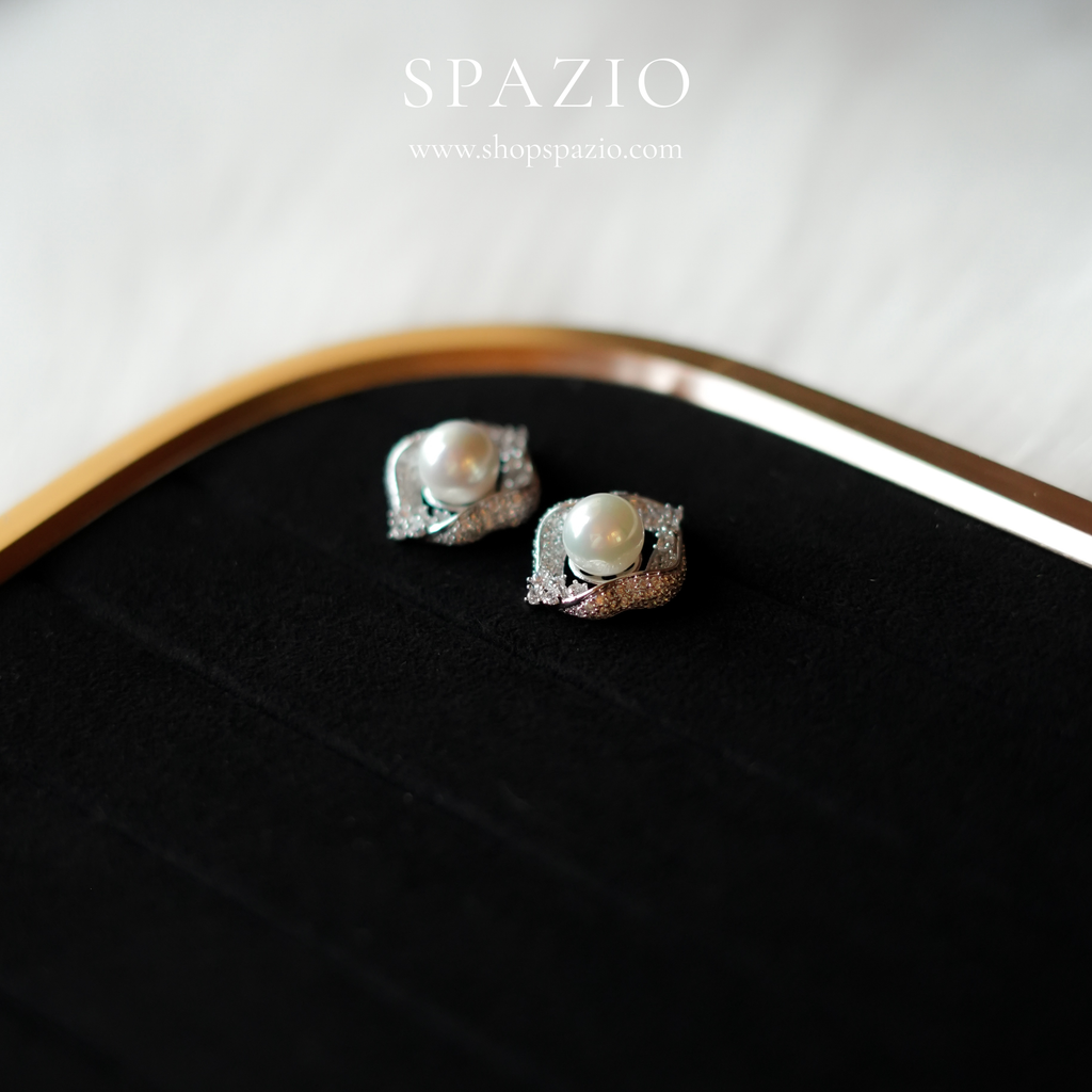 Pearl Whirl Studs
