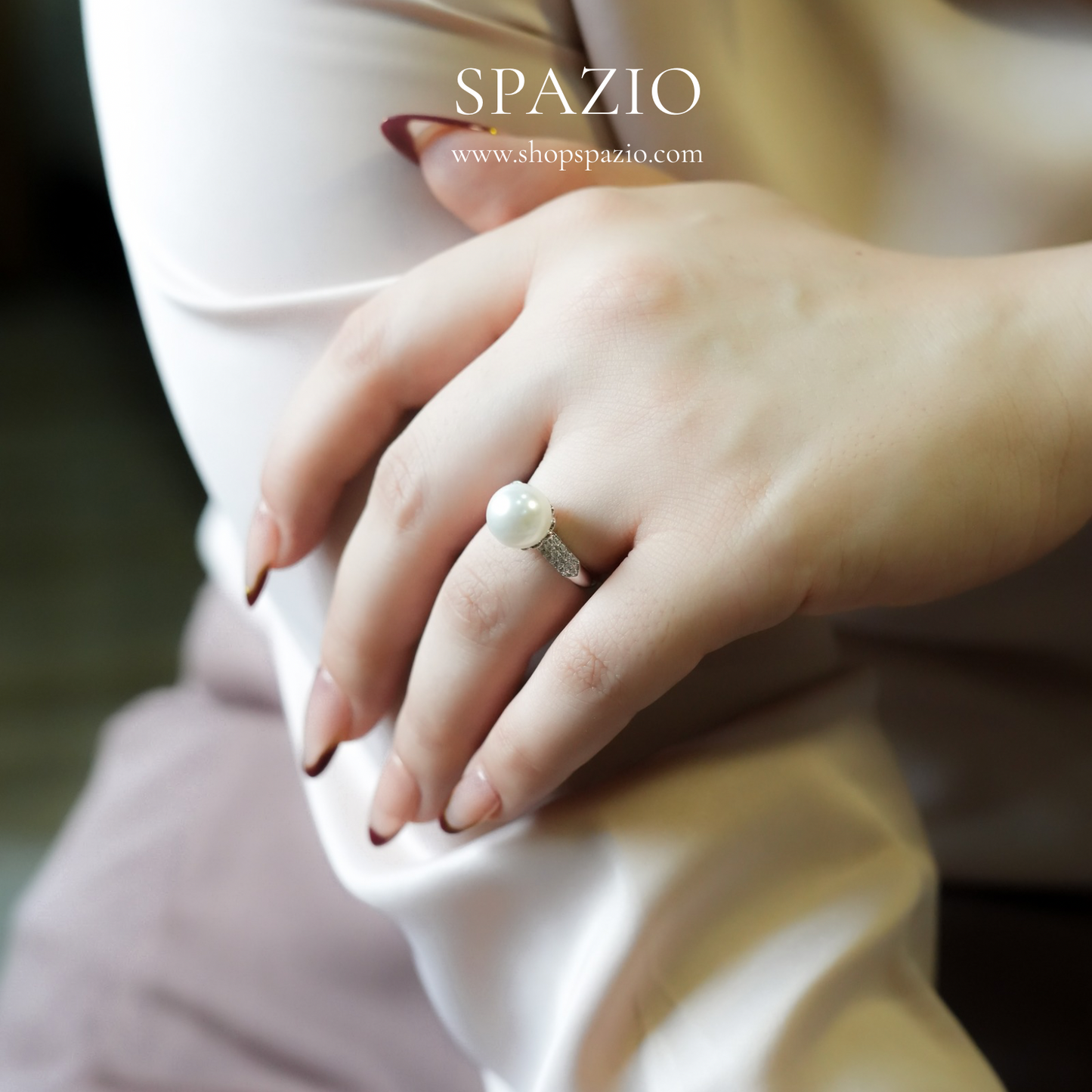 Luna Pearl Ring