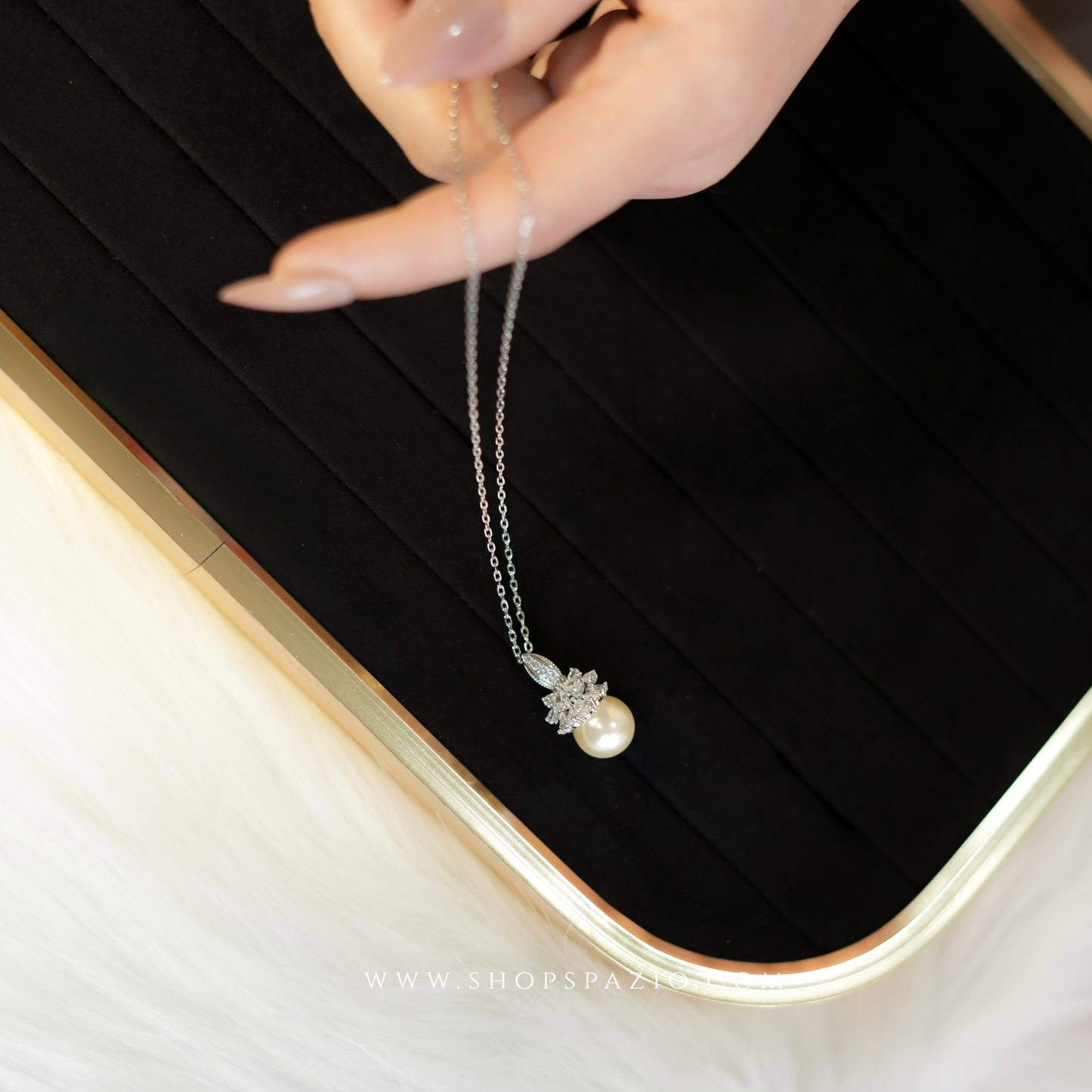 Pearl Muse Pendant
