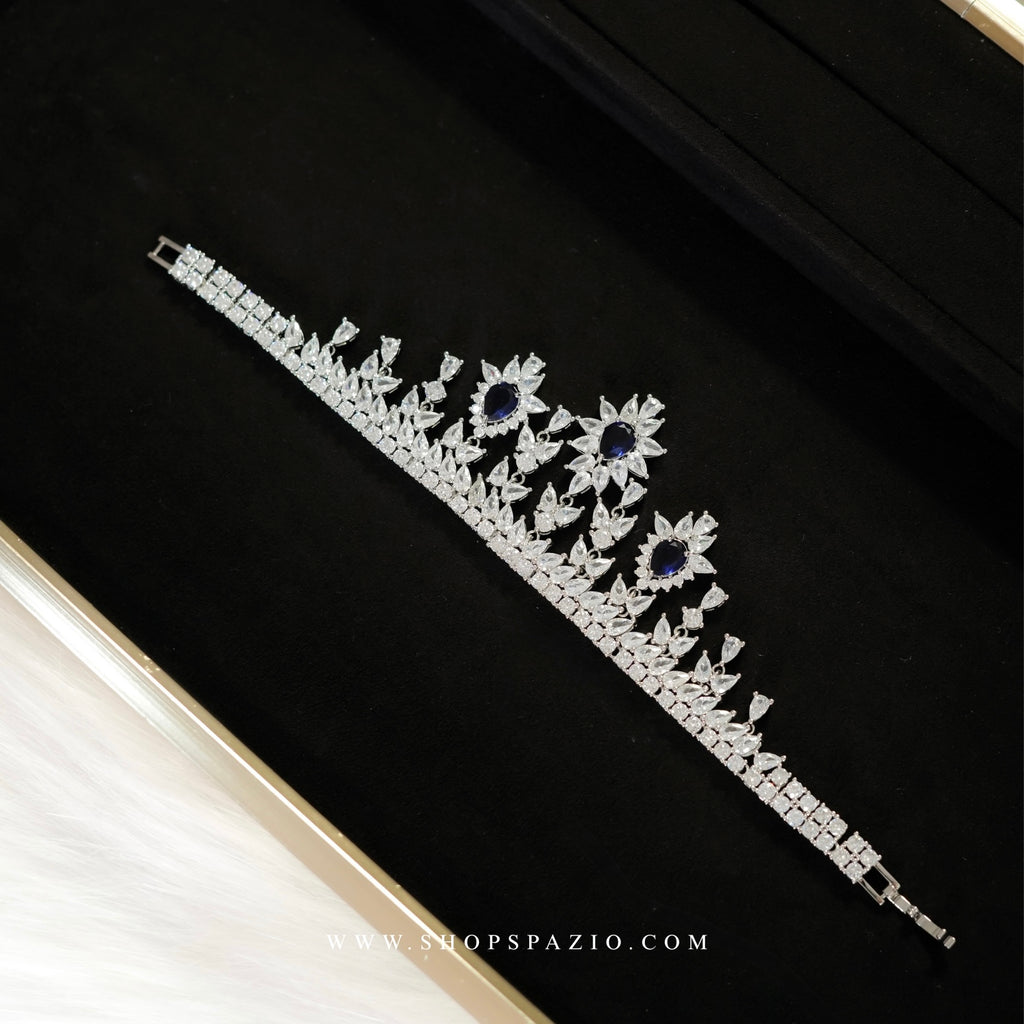 Estelle Heavy Necklace Set