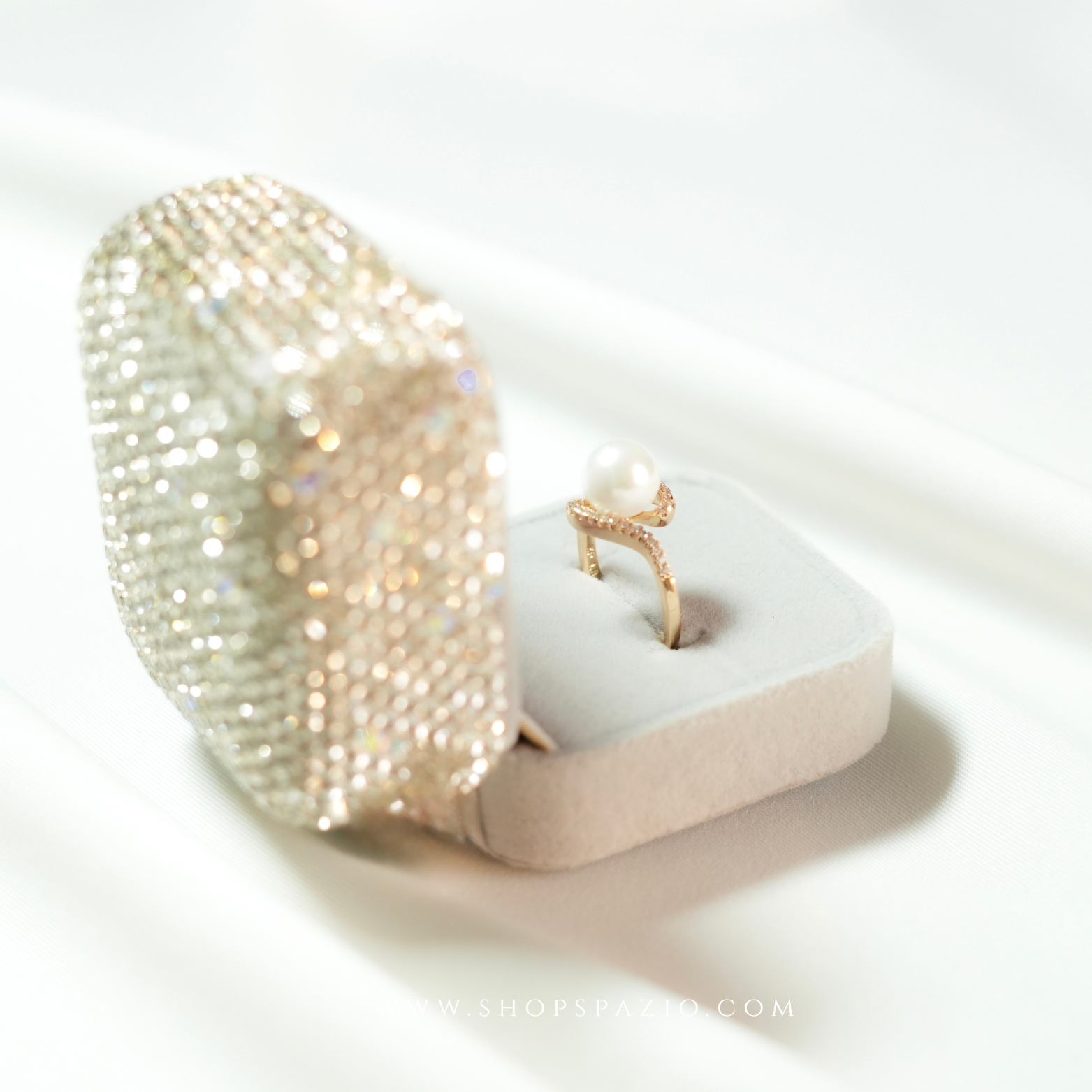 Aurora Twist Pearl Ring - Adjustable