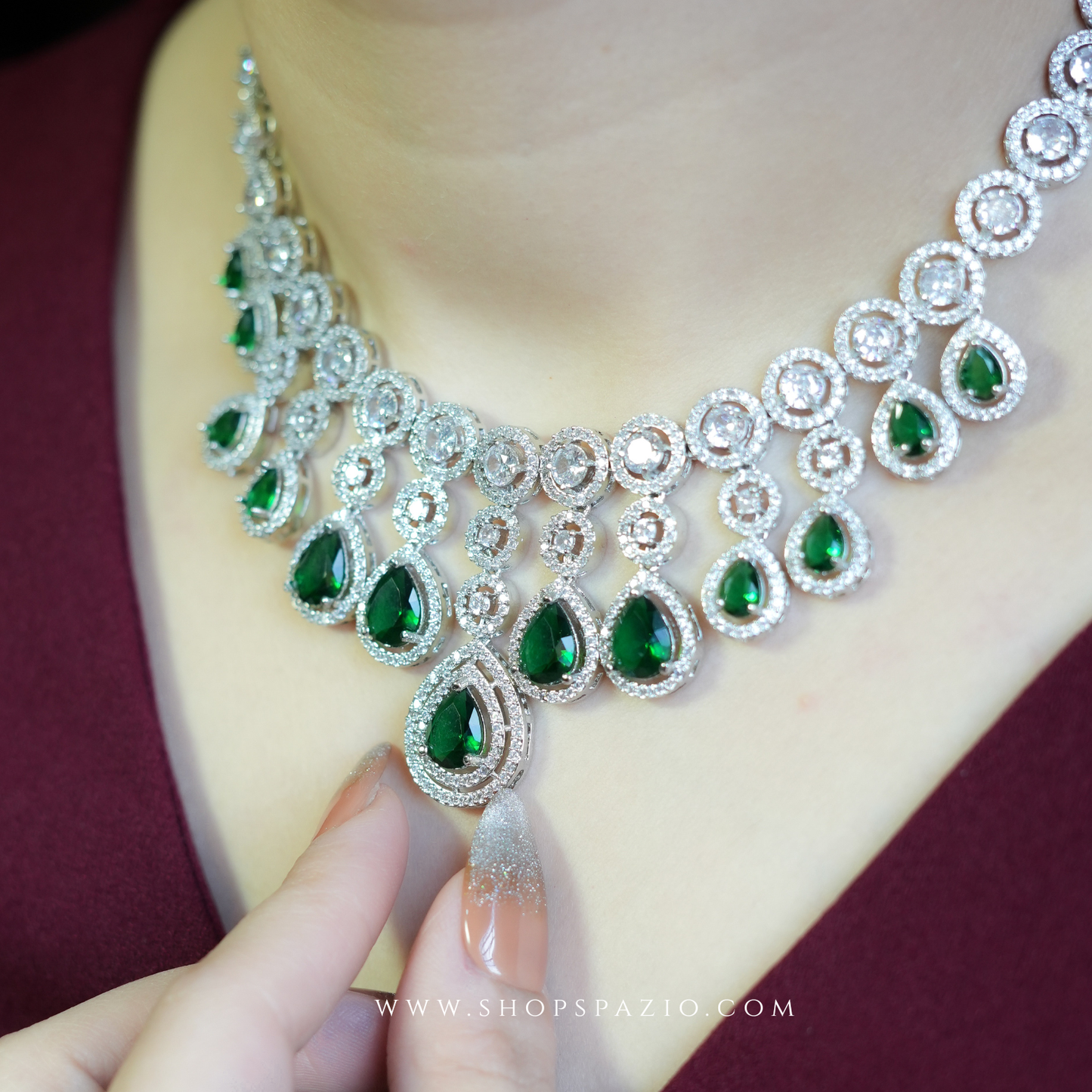 Emerald Allure Necklace Set