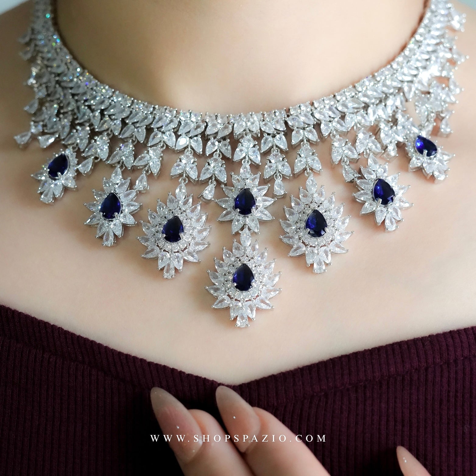 Estelle Heavy Necklace Set