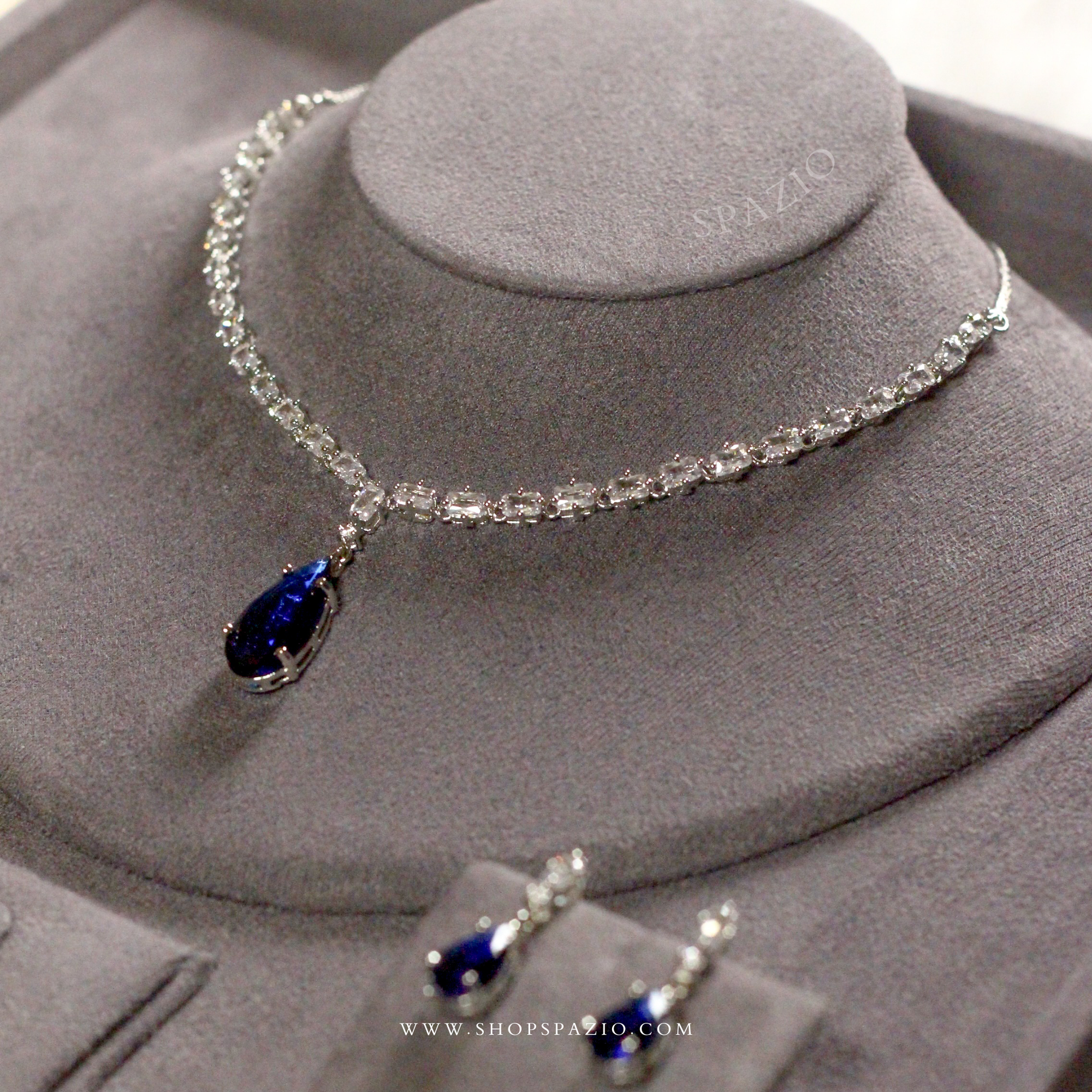 Minimal Blue Zircon Necklace Set