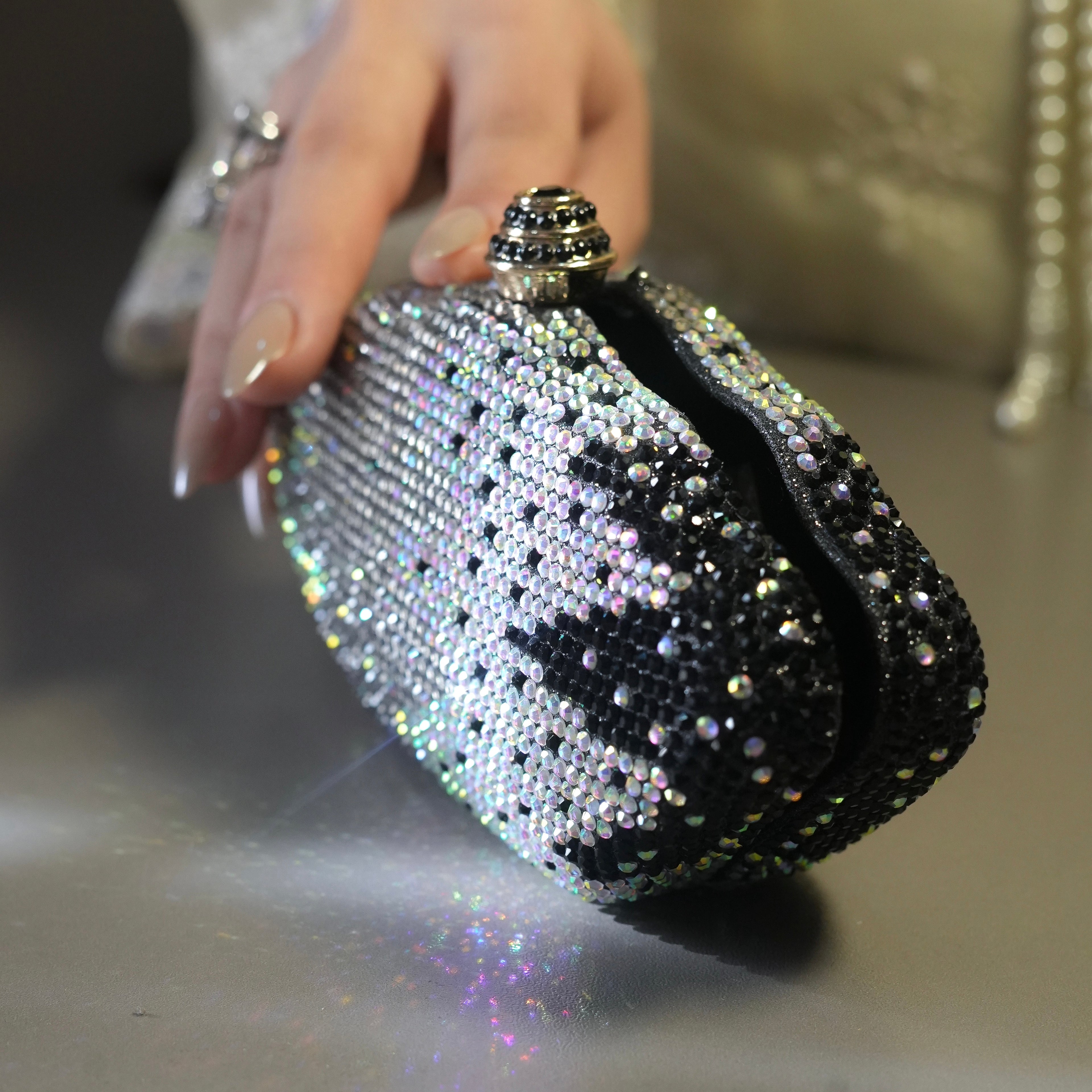 Roselle Clutch - Black