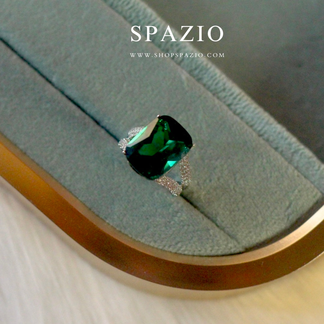 Majestic Emerald Ring-Adjustable