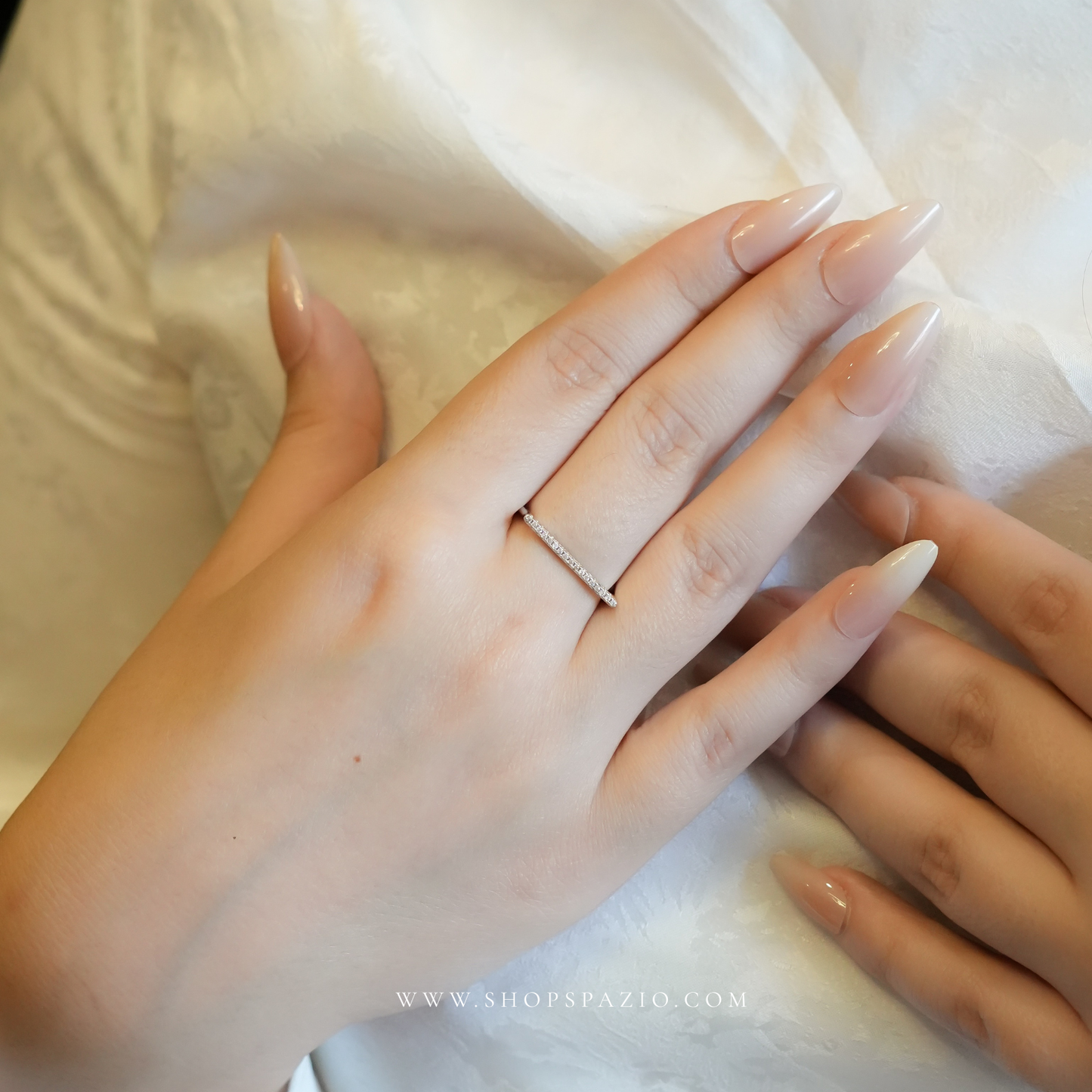Linea Spark Ring