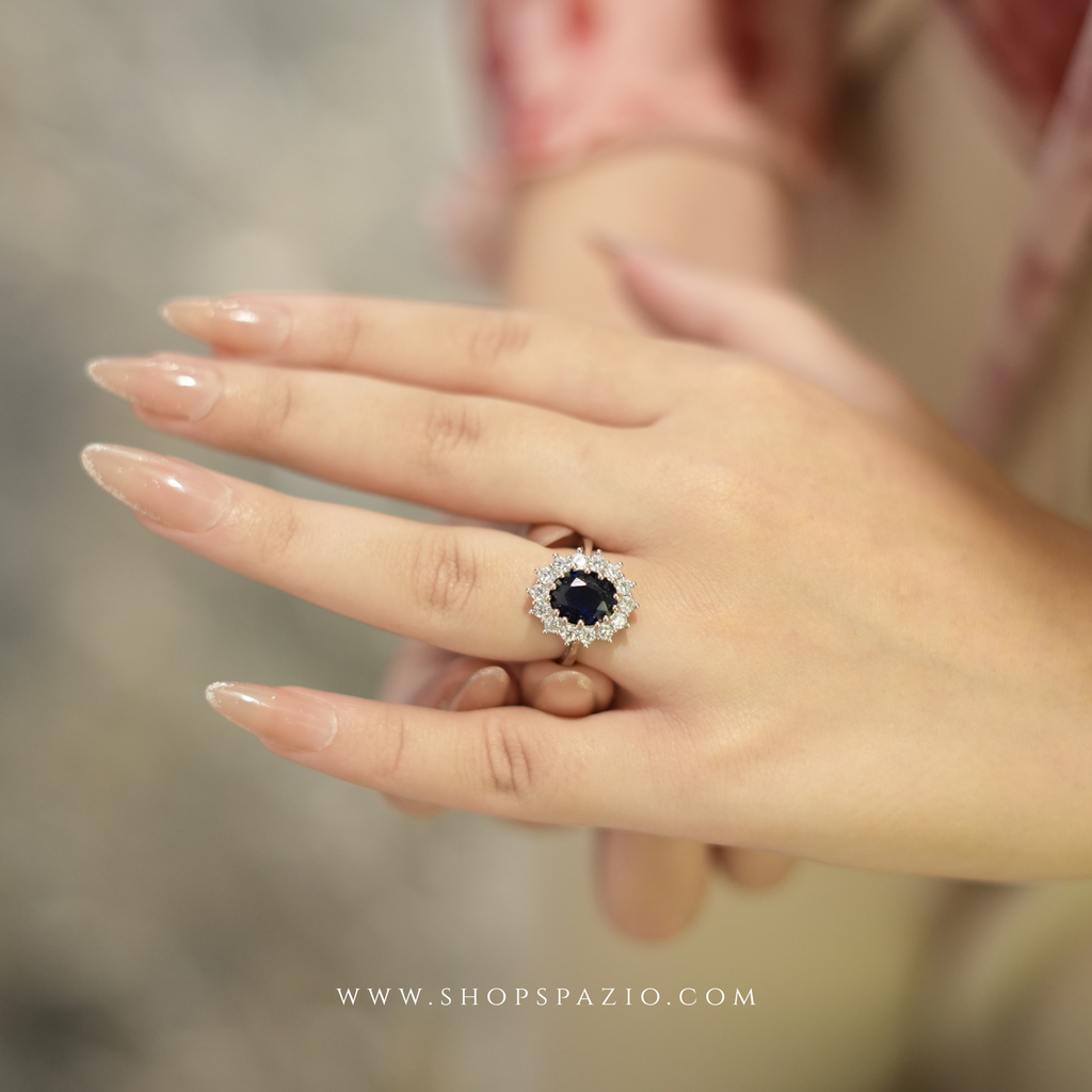 Aura Solitaire Ring - Adjustable