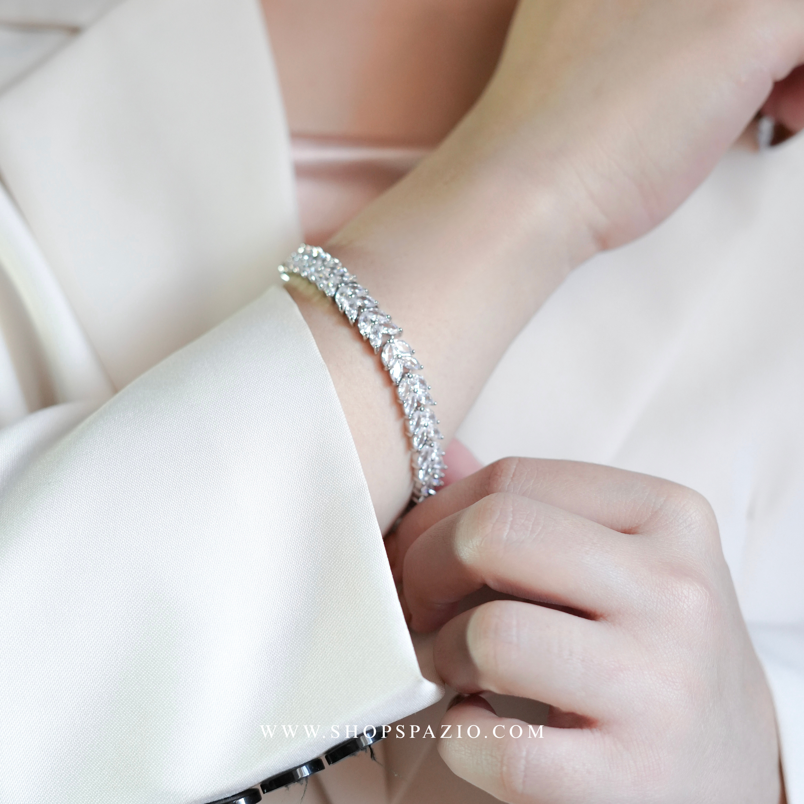 Frosted Leaf Bracelet