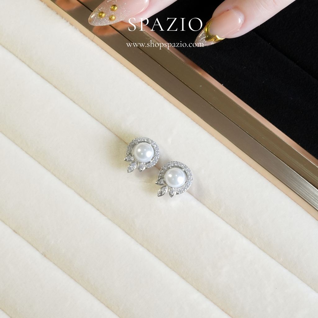 Vera Studs