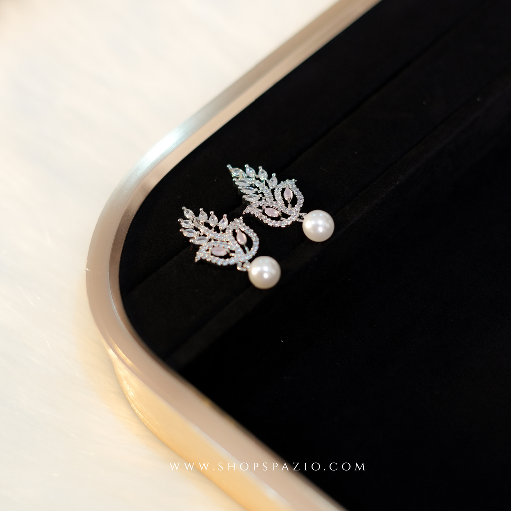 Petal Grace Pearl Earrings - Pink