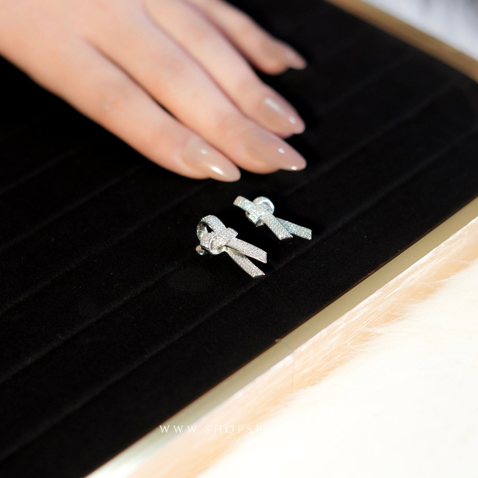Eterna Knot Earrings