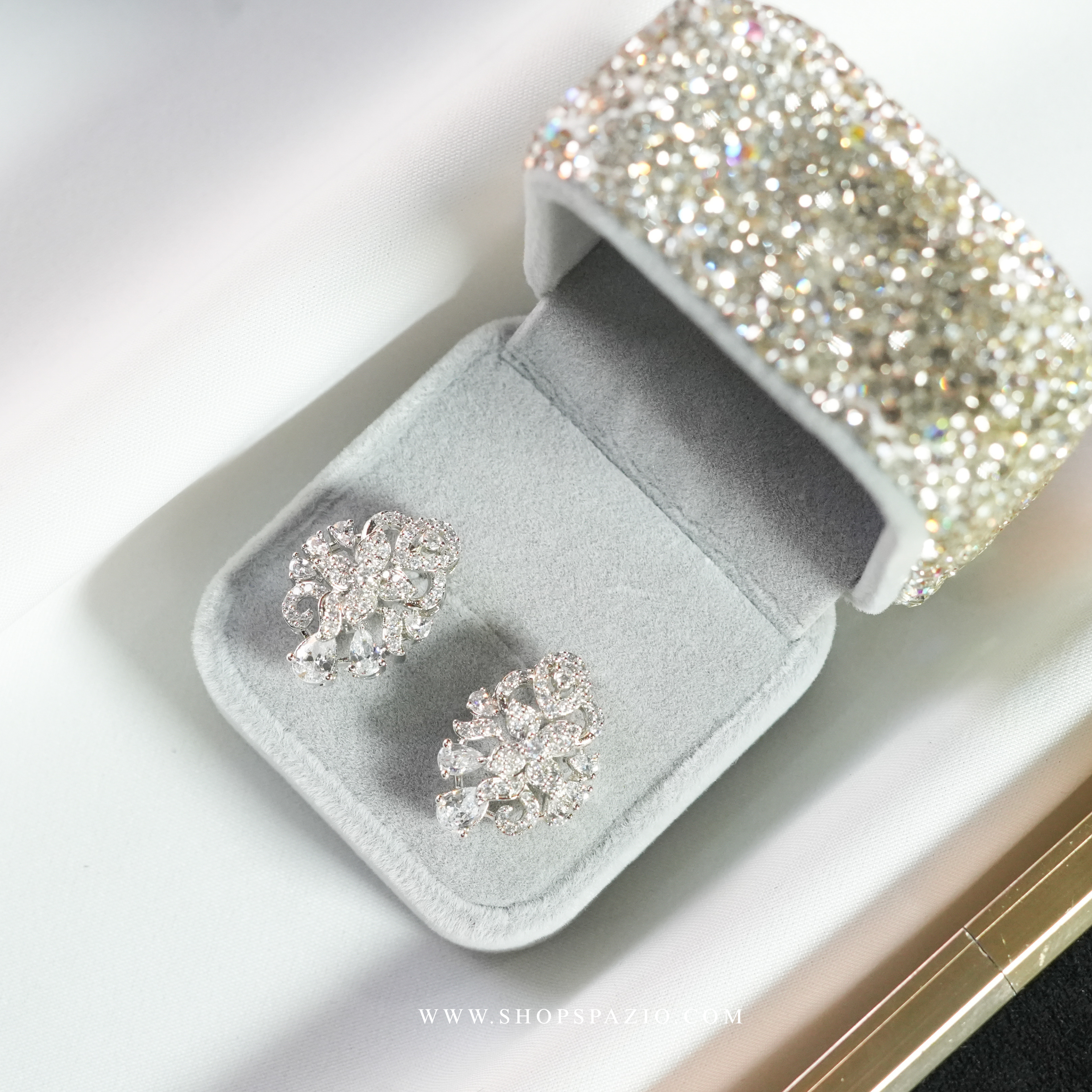 Noor Gleam Studs - Silver