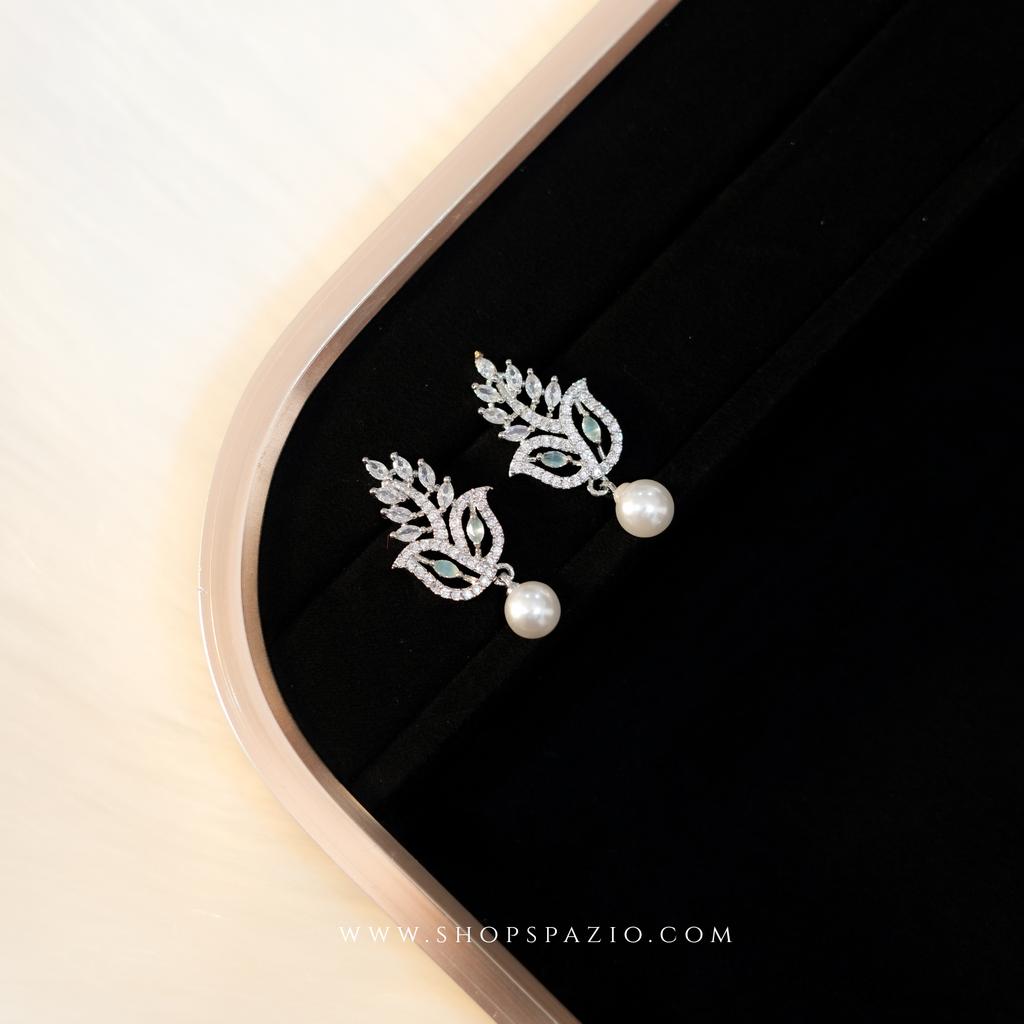 Petal Grace Pearl Earrings - Mint