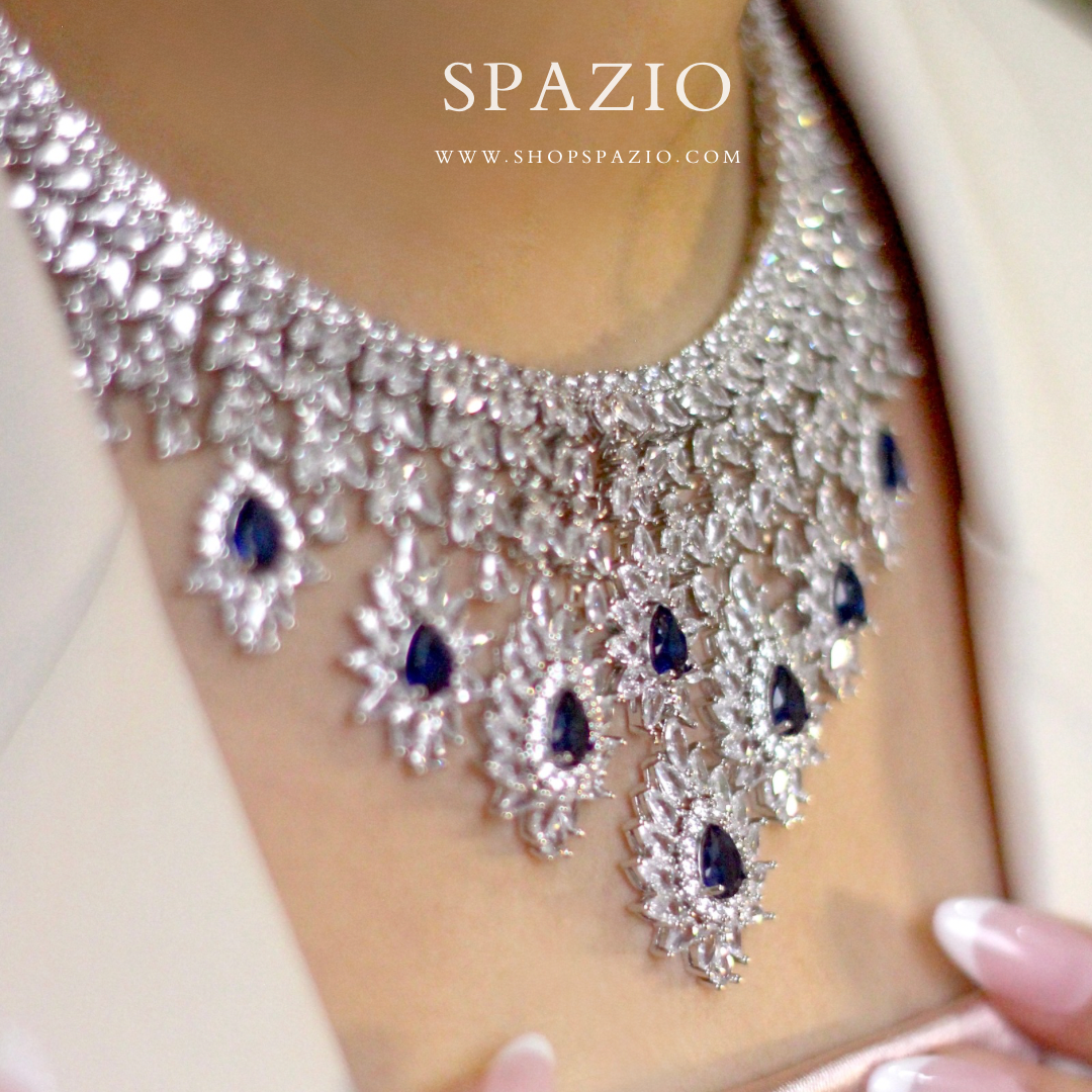 Estelle Heavy Necklace Set