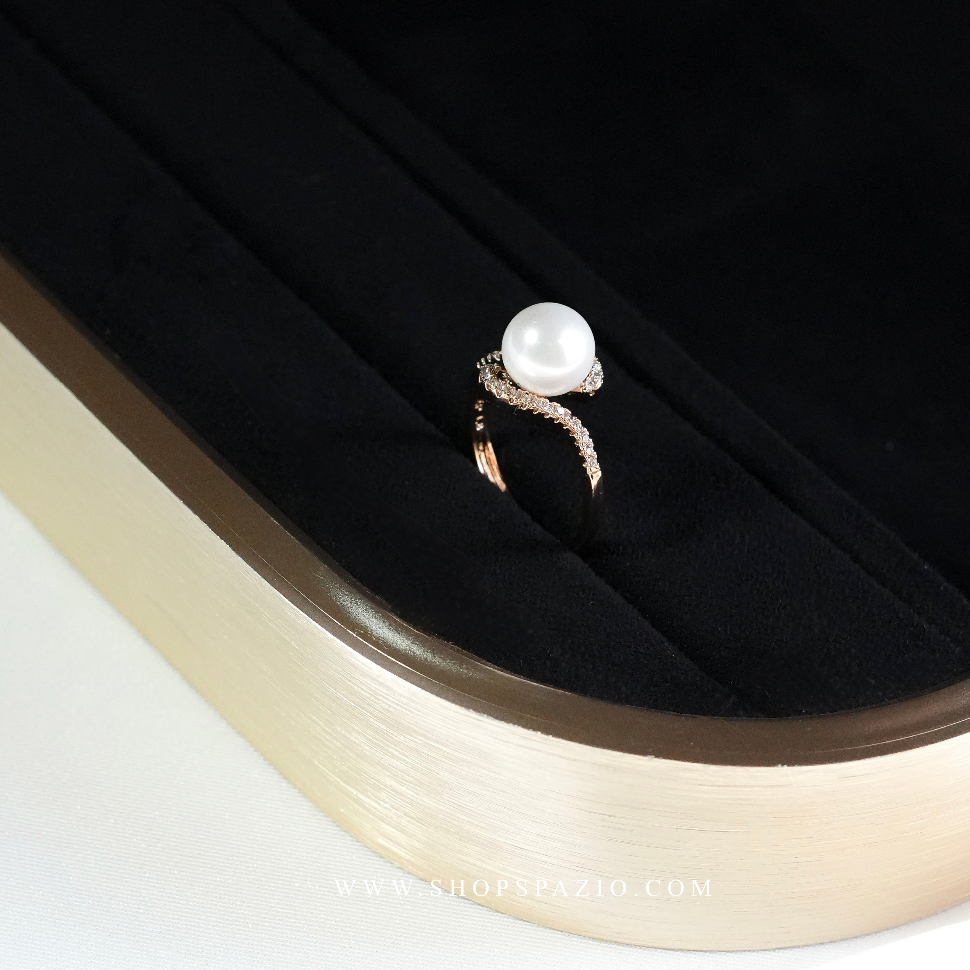 Aurora Twist Pearl Ring - Adjustable