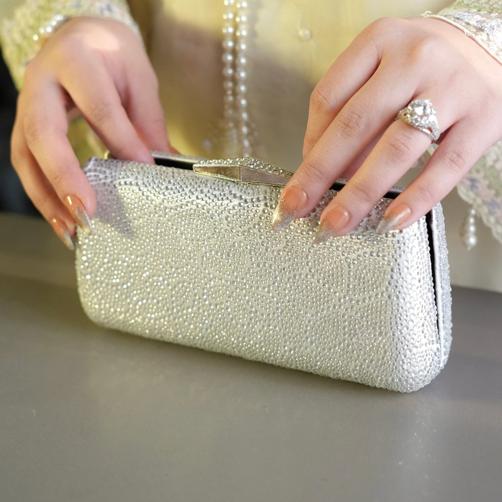 Bloom Clutch - Silver