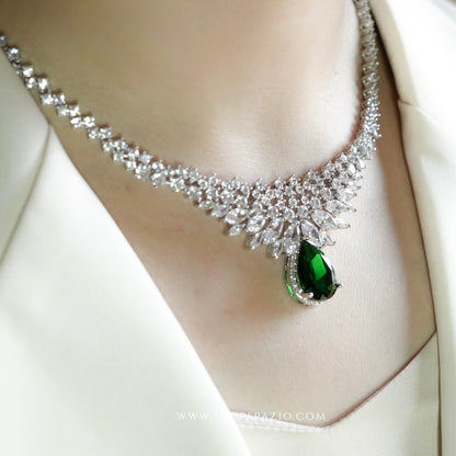 Emerald Grace Necklace Set