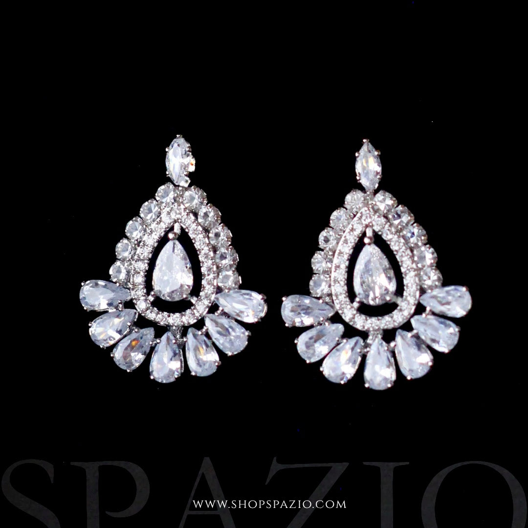 Silvique Gleam Studs