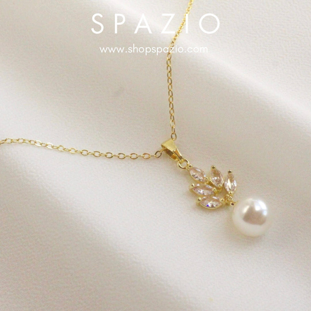 Aurora Pearl Necklace