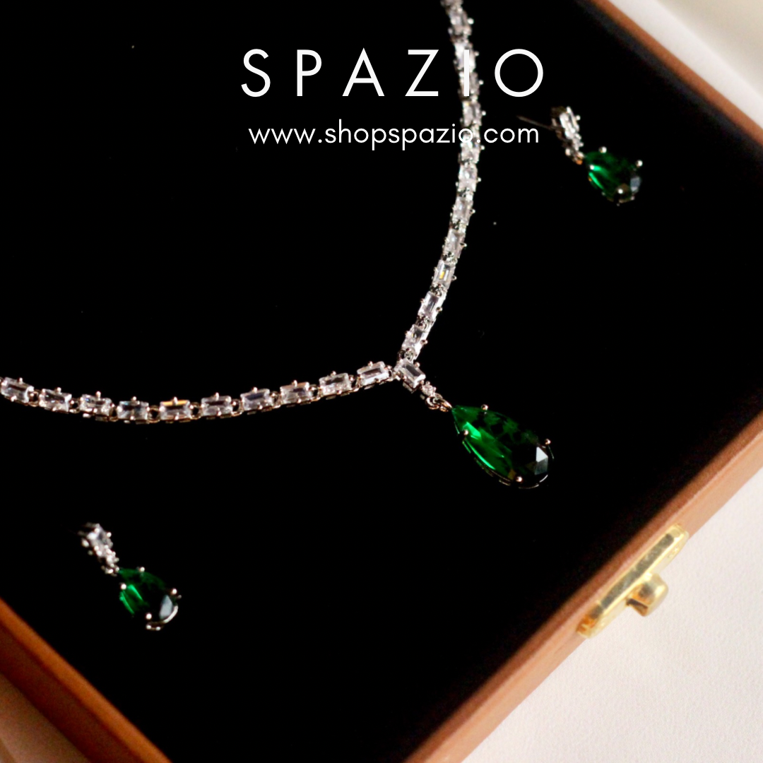 Minimal Emerald Zircon Necklace Set