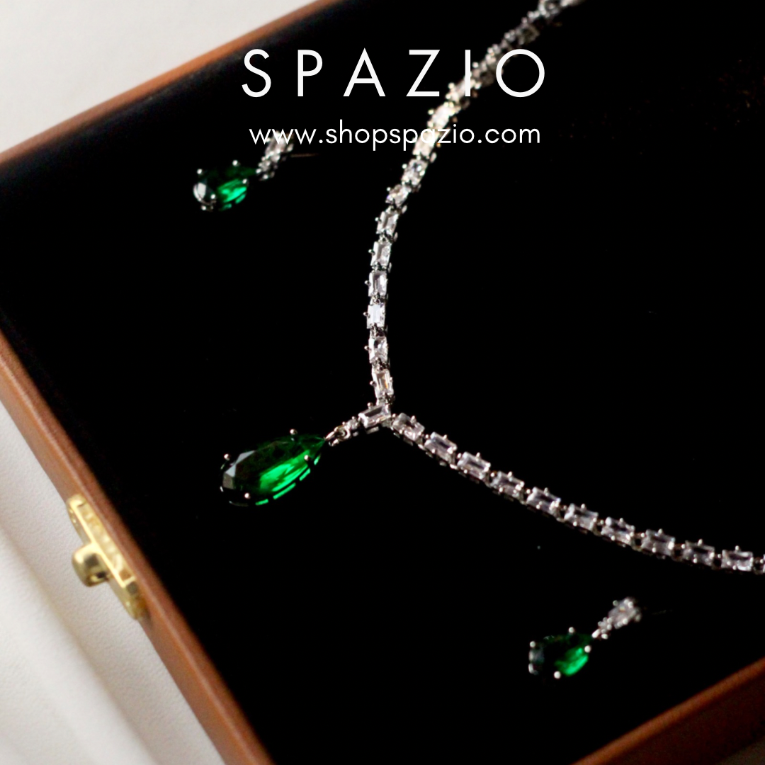 Minimal Emerald Zircon Necklace Set