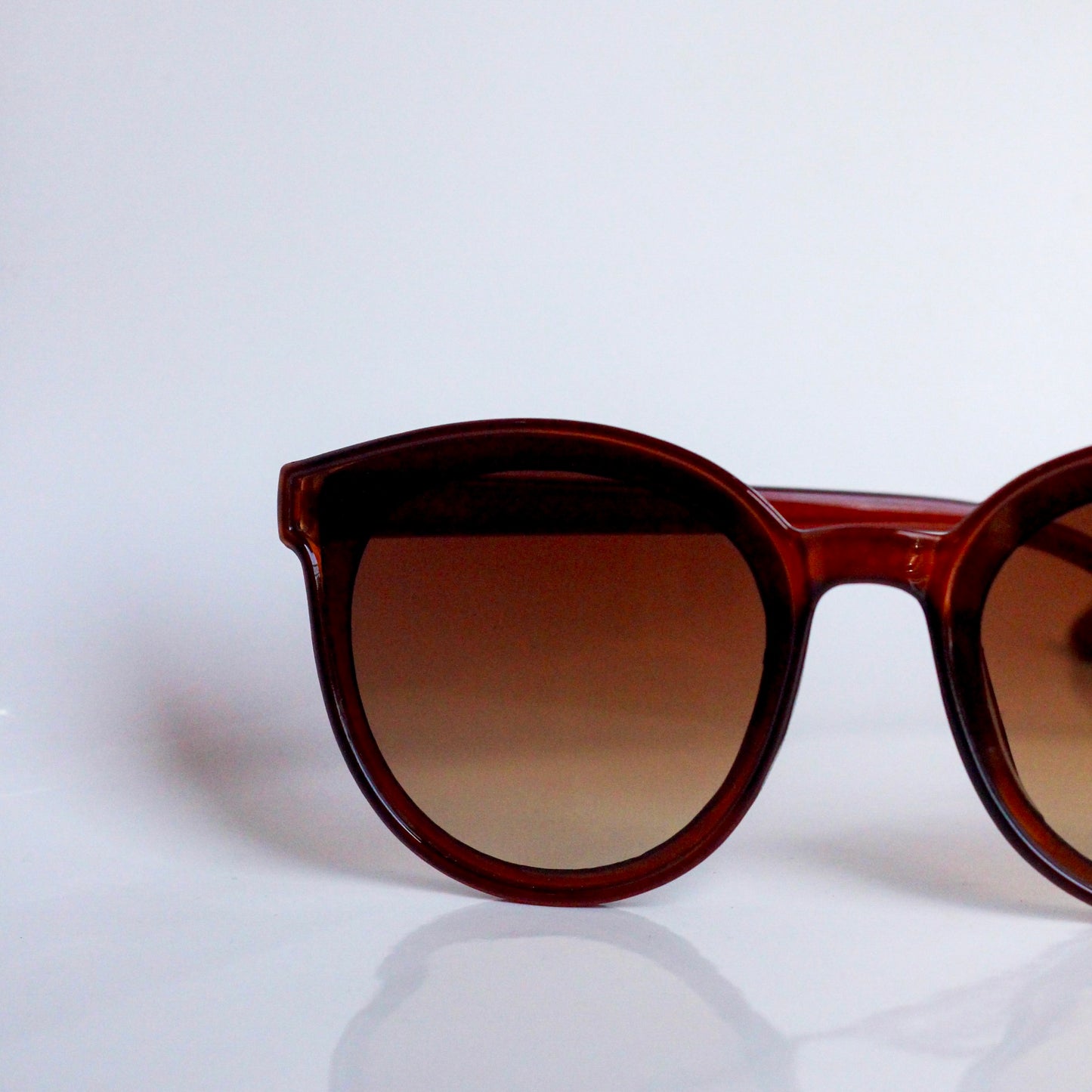 Women Classic Brown Sunglasses