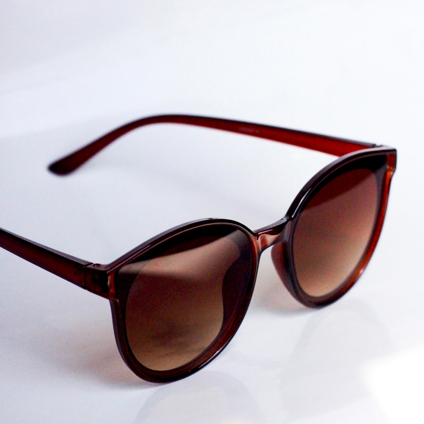 Women Classic Brown Sunglasses