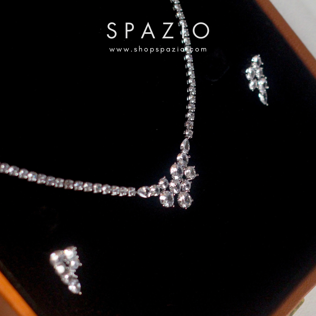 Minimal Sparkle Studded Necklace set