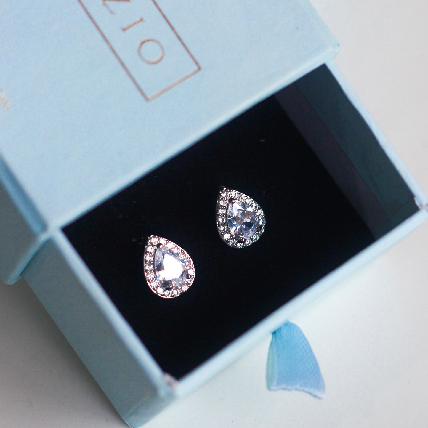 Delilah Studs