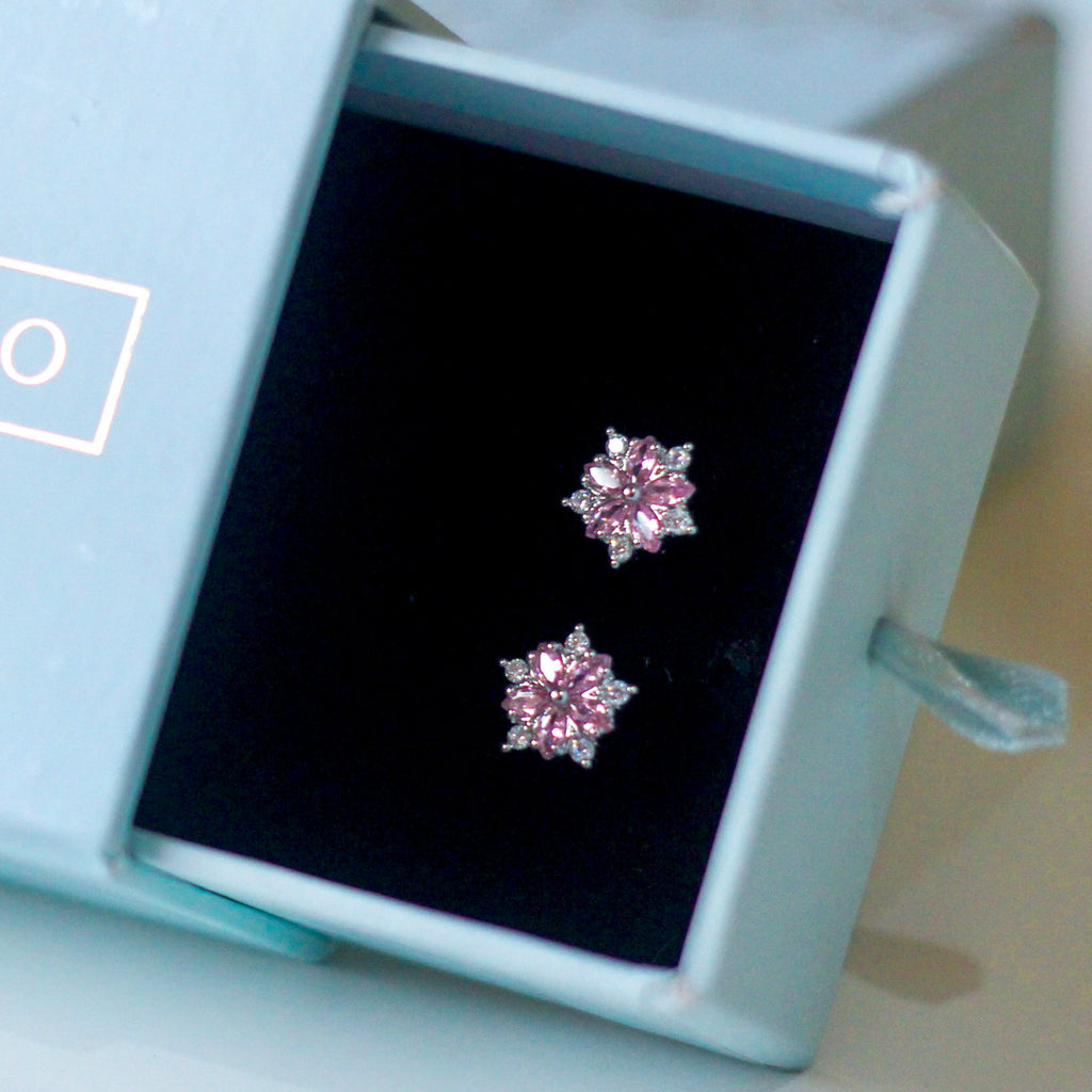 Snowflake Mini Stud