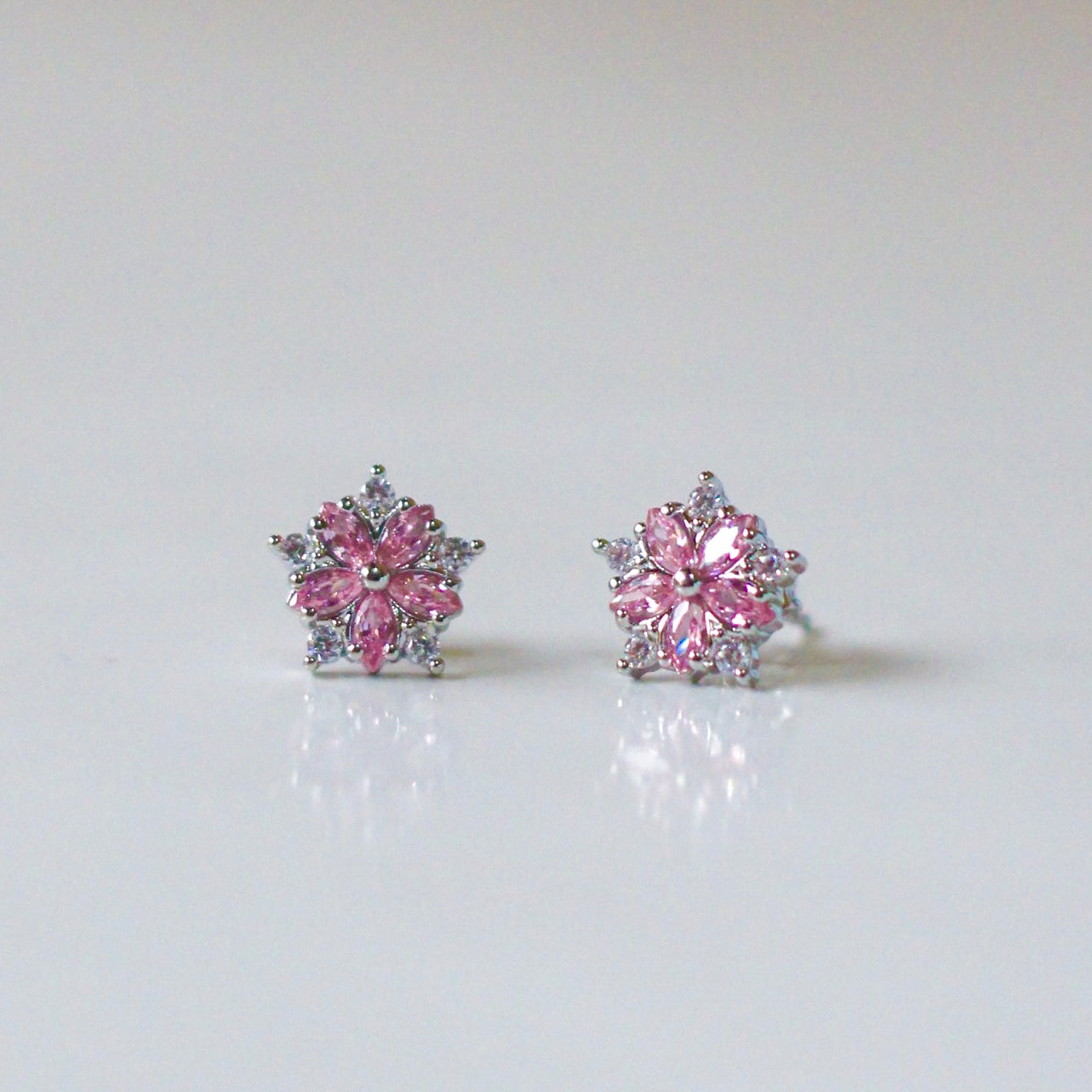 Snowflake Mini Stud